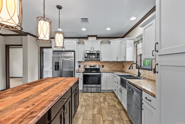 1225 Stony Point Road, Houston, AR 72070