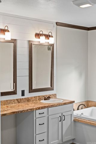 1225 Stony Point Road, Houston, AR 72070