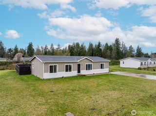 122 W Martin Place, Elma, WA 98541