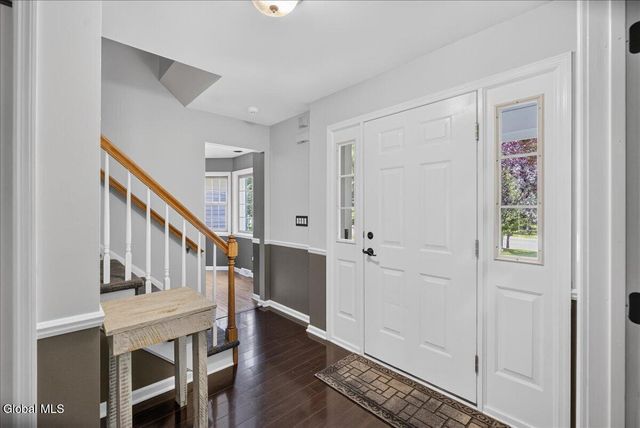 3 Cindy Lane, Halfmoon, NY 12065