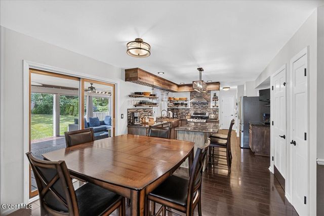3 Cindy Lane, Halfmoon, NY 12065