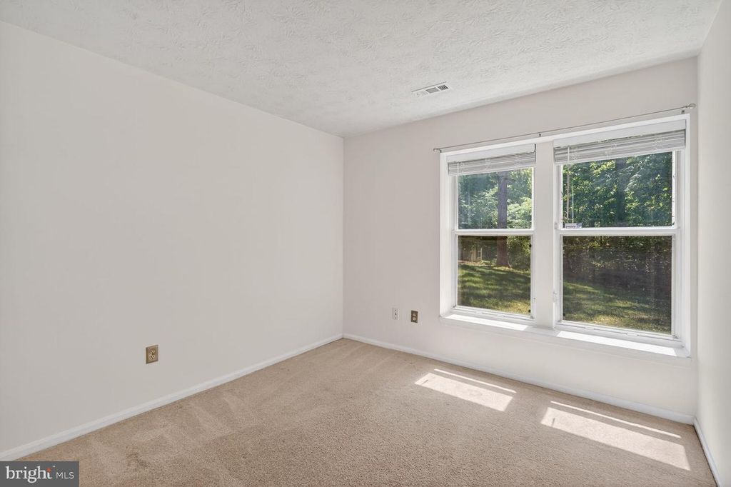 Image 14 of property listing at 11430 LITTLE PATUXENT PKWY #801, Columbia, MD 21044