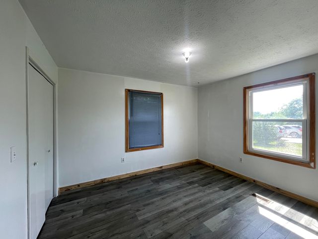 35 Barker Spur Road, Lily, KY 40740