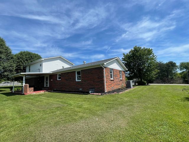 35 Barker Spur Road, Lily, KY 40740