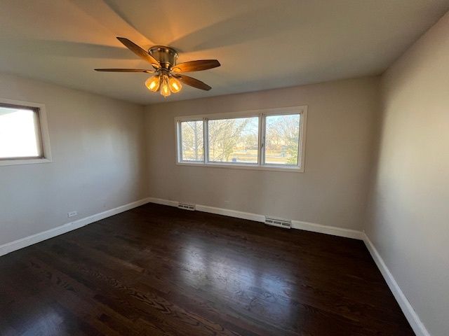 5009 W 101st Street, Oak Lawn, IL 60453