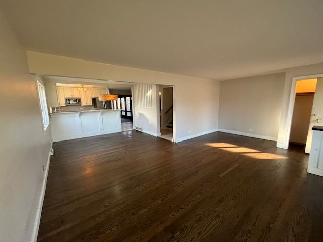 5009 W 101st Street, Oak Lawn, IL 60453