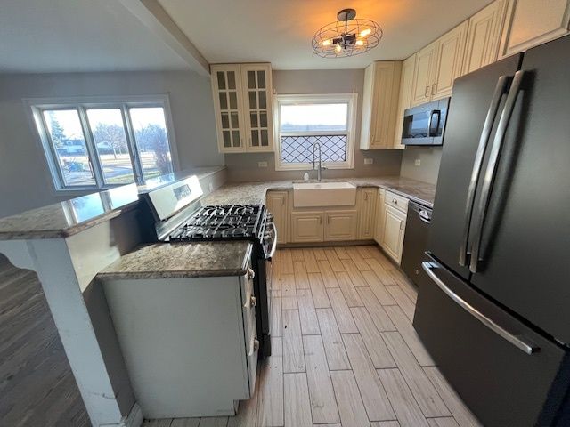 5009 W 101st Street, Oak Lawn, IL 60453