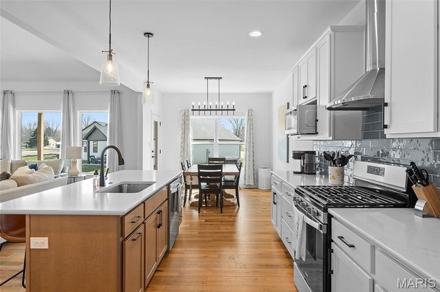 8444 Cryder Lane Court, Troy, IL 62294