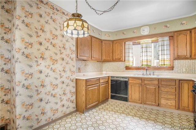 228 West Avenue, Buffalo, NY 14201