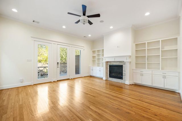 827 W 17th Street, Houston, TX 77008