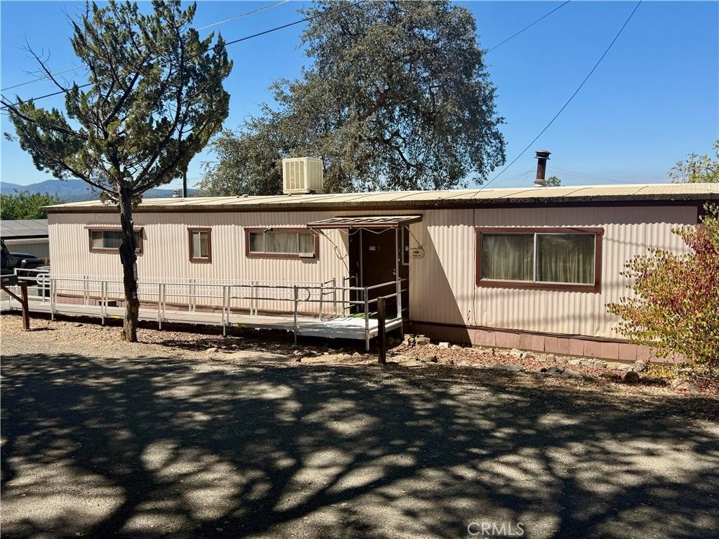 Image 11 of property listing at 4023 Hemlock, Clearlake, CA 95422