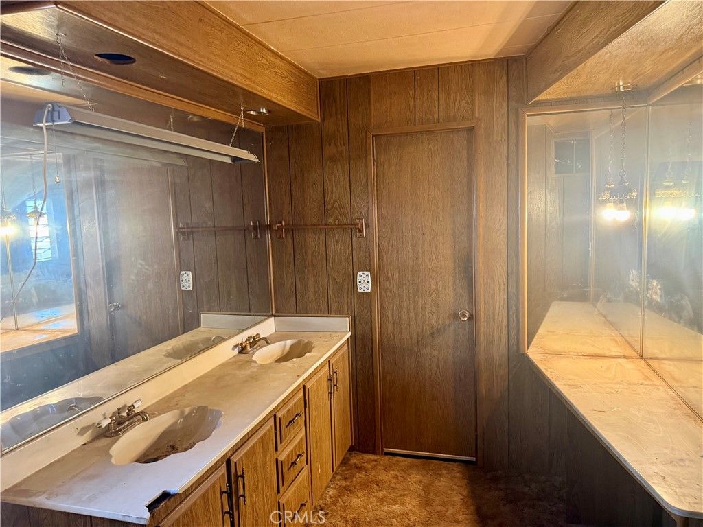 Image 9 of property listing at 4023 Hemlock, Clearlake, CA 95422