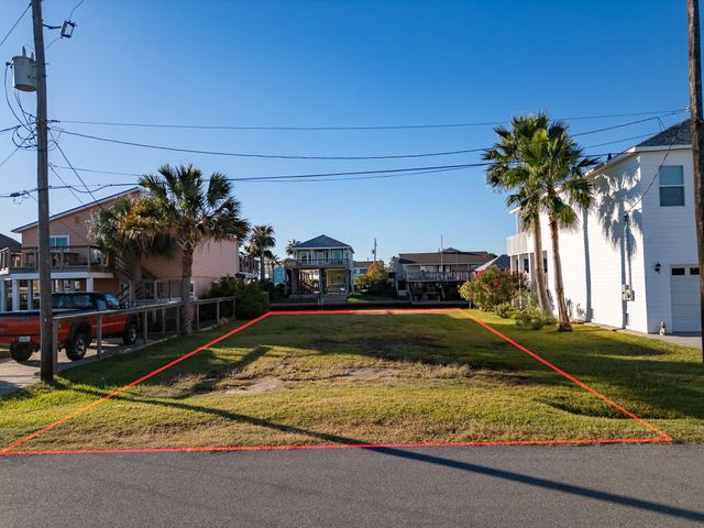 16605 Sandpiper Road, Jamaica Beach, TX 77554
