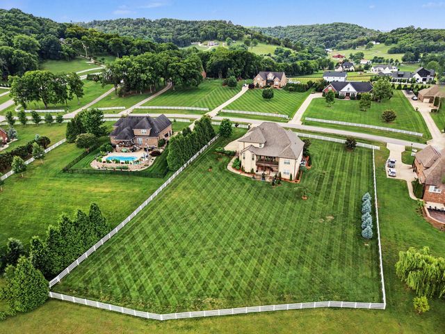 7219 Magnolia Valley Dr, Eagleville, TN 37060