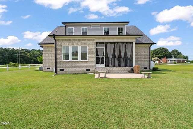 748 Old School Road, Four Oaks, NC 27524