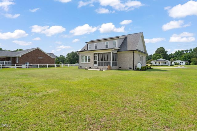 748 Old School Road, Four Oaks, NC 27524