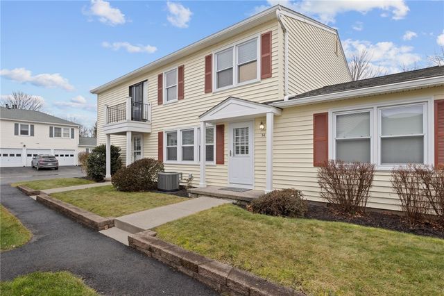 34 Arrowhead Way South, Perinton, NY 14450
