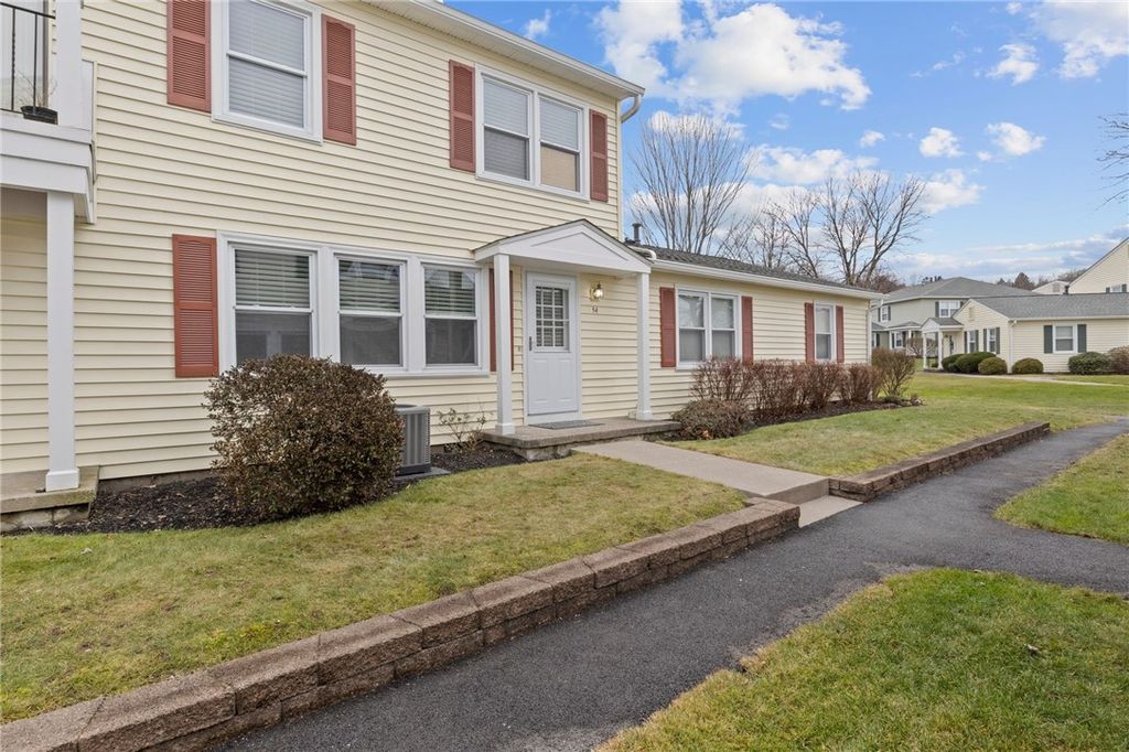 34 Arrowhead Way South, Perinton, NY 14450