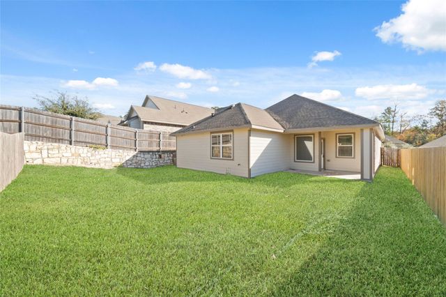 919 Golden Willow Lane, Conroe, TX 77304