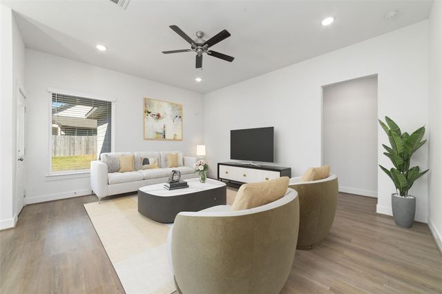 919 Golden Willow Lane, Conroe, TX 77304