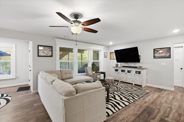 5812 MISTY SPRINGS WAY, Columbia, MO 65202