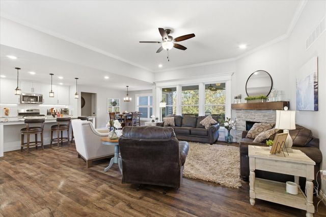 5812 MISTY SPRINGS WAY, Columbia, MO 65202