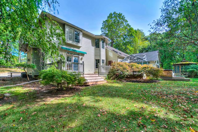 5150 Stone Oak Drive, Jackson, MI 49201