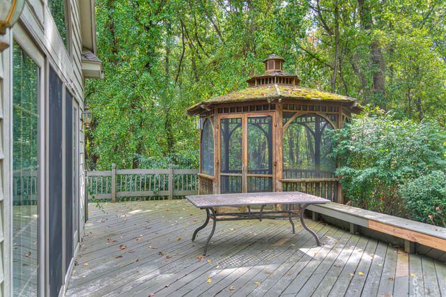 5150 Stone Oak Drive, Jackson, MI 49201