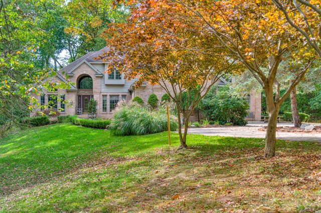 5150 Stone Oak Drive, Jackson, MI 49201