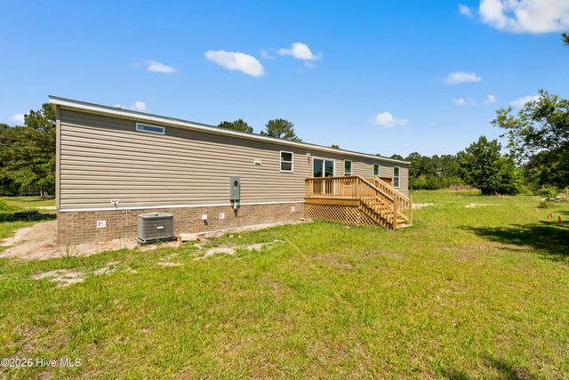 490 Orchard Lane SE, Bolivia, NC 28422