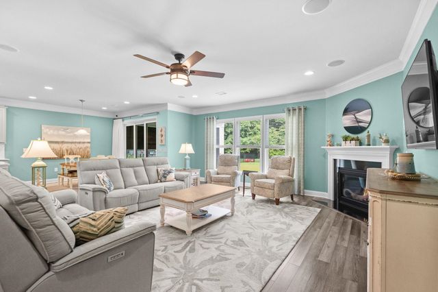 735 Greta Loop, Myrtle Beach, SC 29579