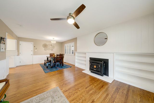 6209 Saint James Dr, Carmichael, CA 95608