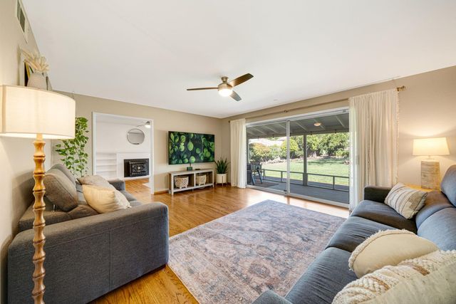 6209 Saint James Dr, Carmichael, CA 95608