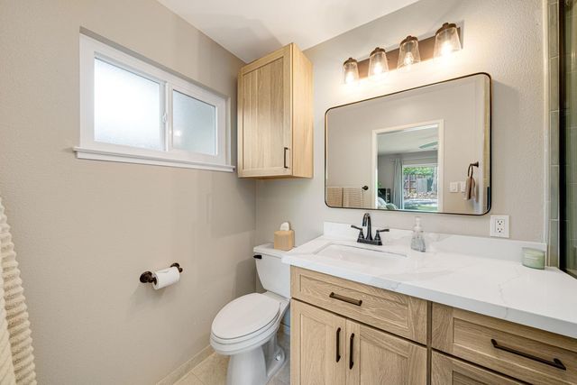 6209 Saint James Dr, Carmichael, CA 95608