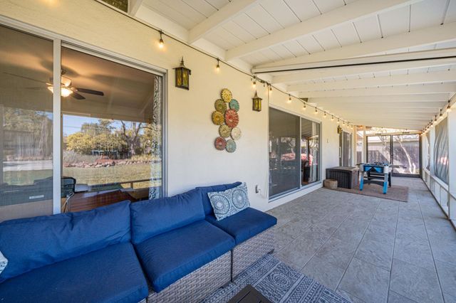 6209 Saint James Dr, Carmichael, CA 95608