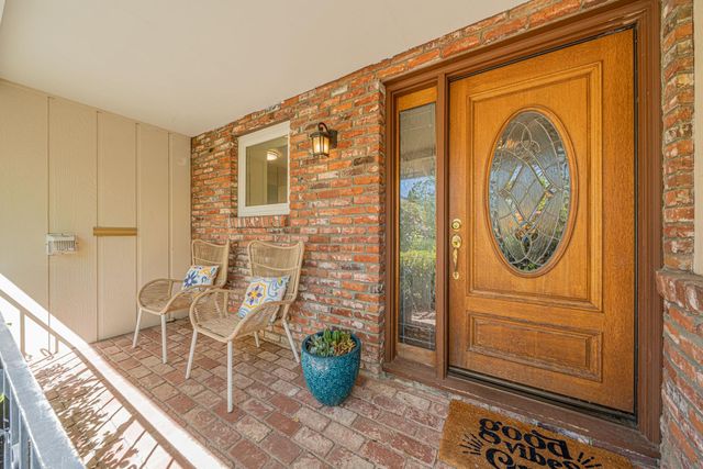 6209 Saint James Dr, Carmichael, CA 95608