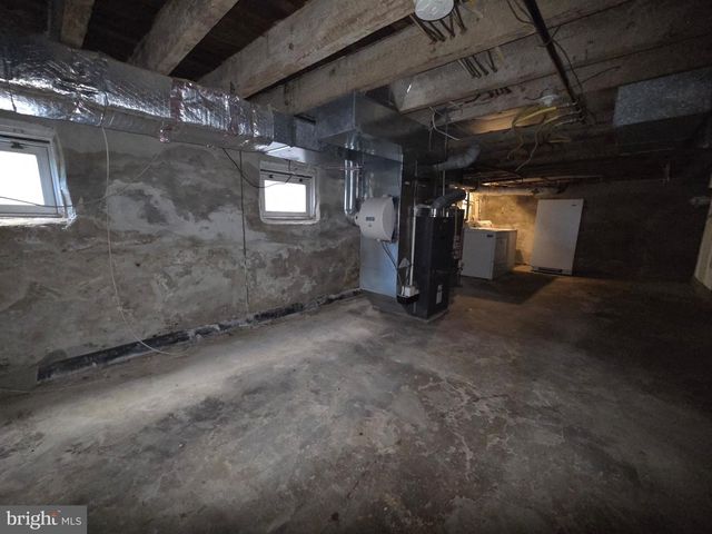 820 DIVISION ST, Gloucester City, NJ 08030