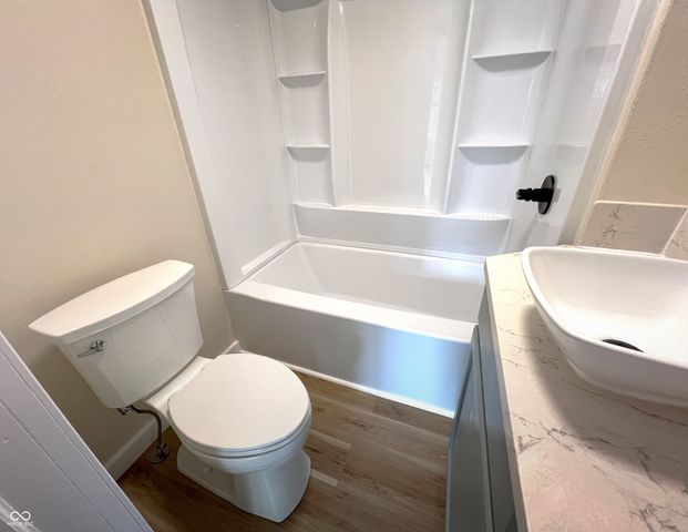 1300 S K Street, Elwood, IN 46036