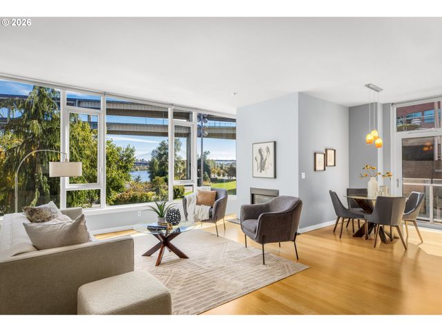 1920 S RIVER Dr 202, Portland, OR 97201