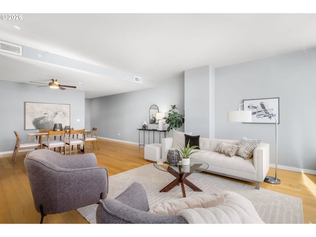 1920 S RIVER Dr 202, Portland, OR 97201