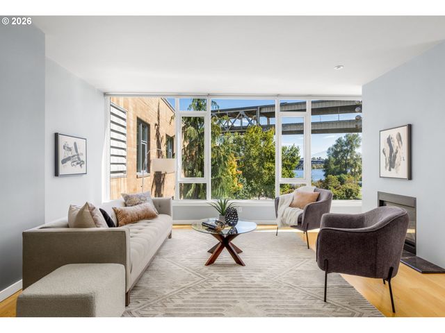 1920 S RIVER Dr 202, Portland, OR 97201