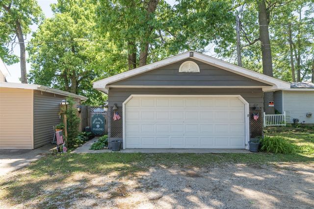 34453 Edgewater Drive, Paw Paw, MI 49079