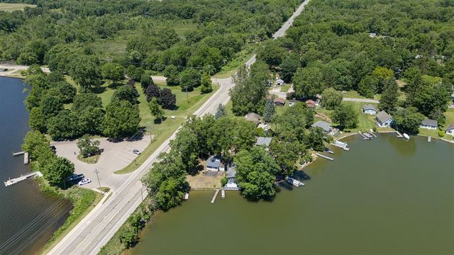34453 Edgewater Drive, Paw Paw, MI 49079
