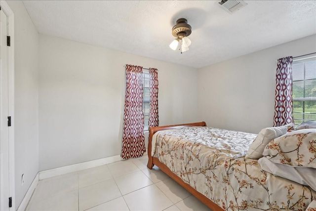 11156 Country Lane, Beaumont, TX 77705