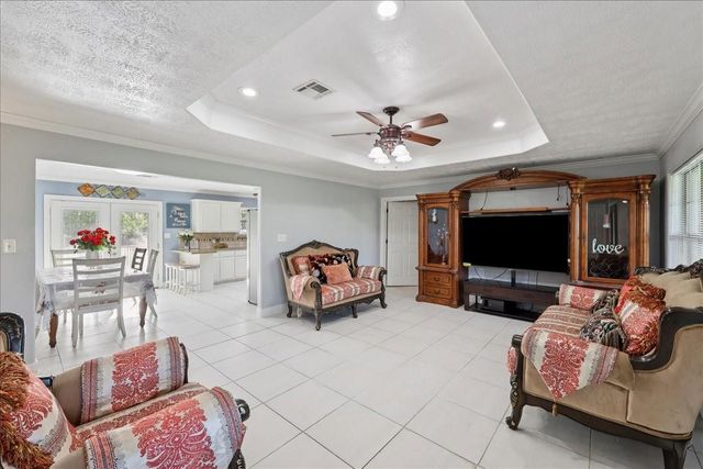 11156 Country Lane, Beaumont, TX 77705
