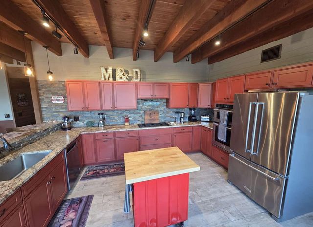 1039 Coventry RD, Spicewood, TX 78669