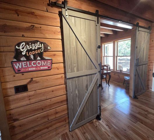 1039 Coventry RD, Spicewood, TX 78669