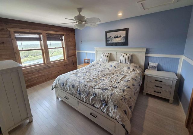 1039 Coventry RD, Spicewood, TX 78669