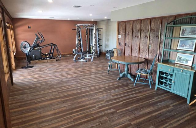 1039 Coventry RD, Spicewood, TX 78669