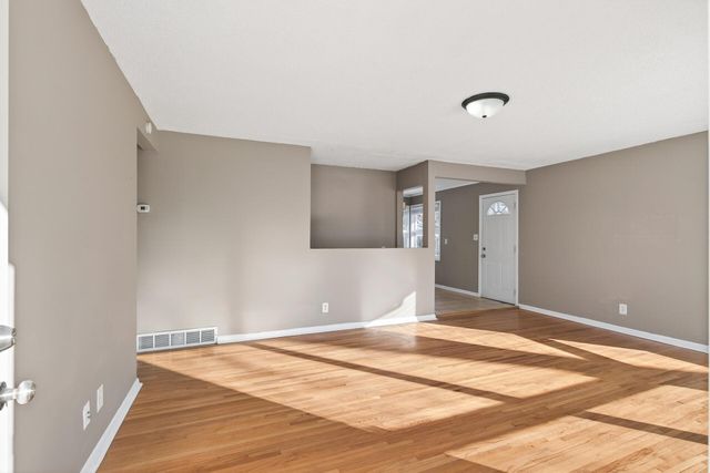 1589 Euclid Street, Saint Paul, MN 55106